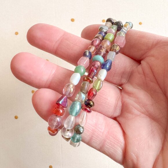 Handmade Adjustable Y2K Colourful Beaded Bracelet - Picture 6 of 10